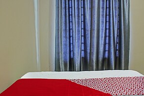 OYO 91643 Homestay Daniel 76NearTaman Hijau Karimun