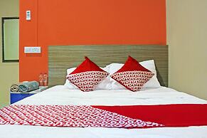 OYO 91643 Homestay Daniel 76NearTaman Hijau Karimun
