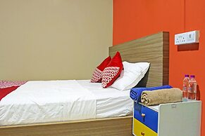 OYO 91643 Homestay Daniel 76NearTaman Hijau Karimun