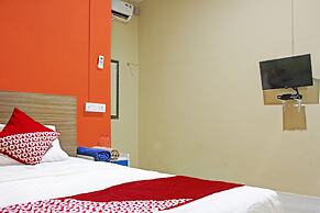 OYO 91643 Homestay Daniel 76NearTaman Hijau Karimun