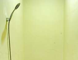 OYO 91643 Homestay Daniel 76NearTaman Hijau Karimun