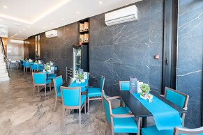 Islet Promenade Studio with Seaview