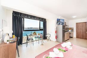 Islet Promenade Studio with Seaview