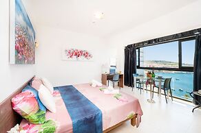 Islet Promenade Studio with Seaview