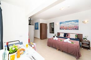 Islet Promenade Studio with Seaview