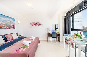 Islet Promenade Studio with Seaview