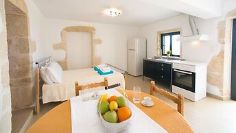 Villa Cretan View with Heated Swimming Pool