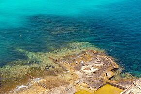 Islet Seafront Penthouse with Hot tub