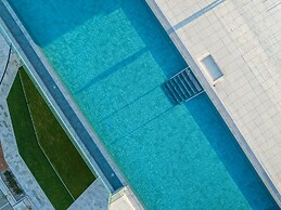 Petram Resort & Residences