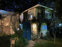 Magnolias Jardin & Boutique Suites