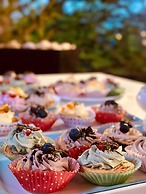 Meilin International Hotel