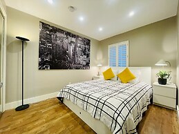 Modern Venice Condo By The Beach