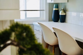 Modern Venice Condo By The Beach