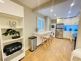 Modern Venice Condo By The Beach