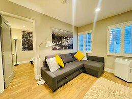 Modern Venice Condo By The Beach