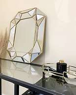 Stunning 2-bed House in Pembroke Dock