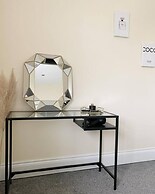 Stunning 2-bed House in Pembroke Dock