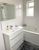 Stunning 2-bed House in Pembroke Dock