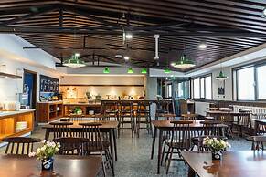 Nostalgia Hotel Taiyuan Tech Univ.