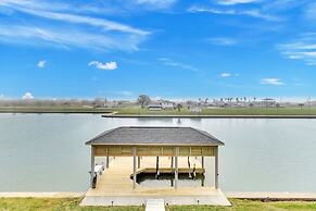 Fishermans Delight 3 Bedroom Home by RedAwning