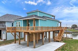 Fishermans Delight 3 Bedroom Home by RedAwning