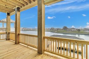 Fishermans Delight 3 Bedroom Home by RedAwning