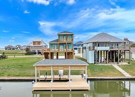 Fishermans Delight 3 Bedroom Home by RedAwning