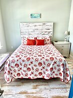 Seaside Sunsets 4 Bedroom Home by RedAwning