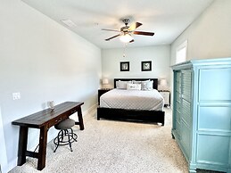 Seaside Sunsets 4 Bedroom Home by RedAwning