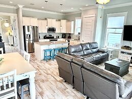 Seaside Sunsets 4 Bedroom Home by RedAwning