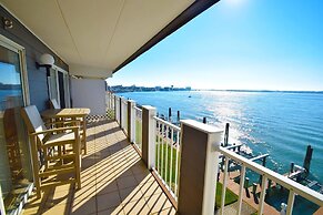 Harbour Island 304k 2 Bedroom Condo by RedAwning