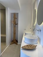 Sunset Hill Suites