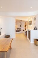 Sunset Hill Suites