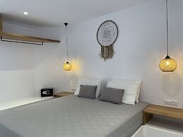 Sunset Hill Suites