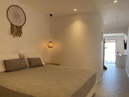 Sunset Hill Suites