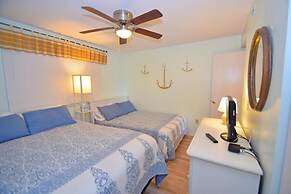 Raffles 206 1 Bedroom Condo by RedAwning