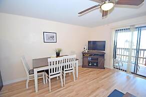 Raffles 206 1 Bedroom Condo by RedAwning