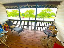 Raffles 206 1 Bedroom Condo by RedAwning