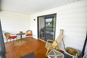 Raffles 206 1 Bedroom Condo by RedAwning