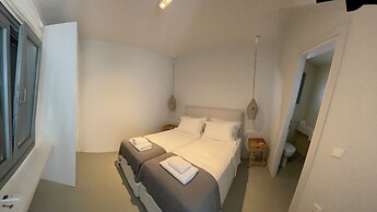 Villa Veneterra-pool-seaview-conciergeservices