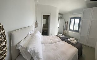 Villa Veneterra-pool-seaview-conciergeservices