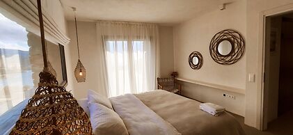 Villa Veneterra-pool-seaview-conciergeservices