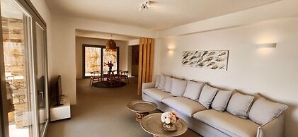 Villa Veneterra-pool-seaview-conciergeservices