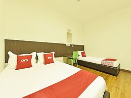 OYO 90727 Hotel Mini Indah