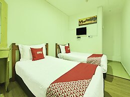 OYO 90727 Hotel Mini Indah