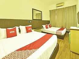 OYO 90727 Hotel Mini Indah