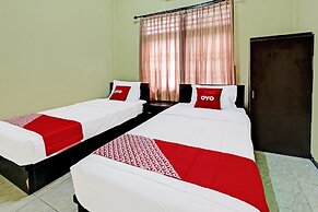 OYO 92001 Unram Guest House