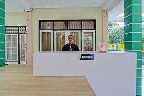 OYO 92001 Unram Guest House