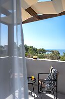 Theretra Pefki Seaside