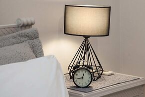 Beautiful 2 bedrooms apt at Filothei